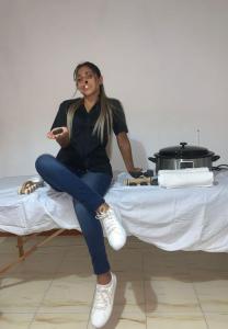 677023099: Chica busca chico en Sevilla