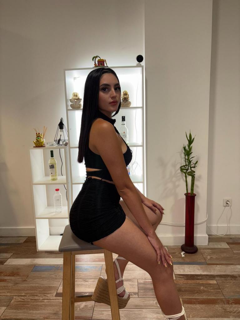 637494633: Chica busca chico en Alicante