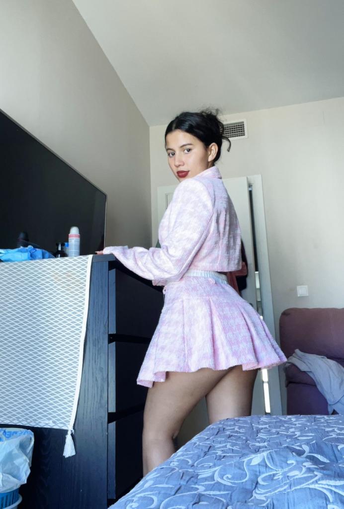 Chica busca chico en Sevilla: 