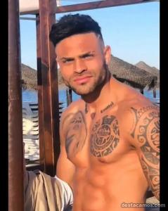 614773933: Chico busca chica en Madrid