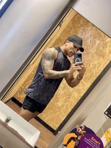 604242546: Chico busca chica en Barcelona