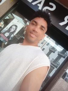 Chico busca chica en Valencia: 