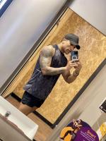 604242546: Chico busca chica en Barcelona