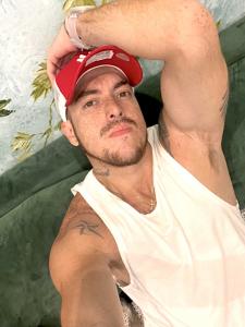 Chico busca chica en Granada: 