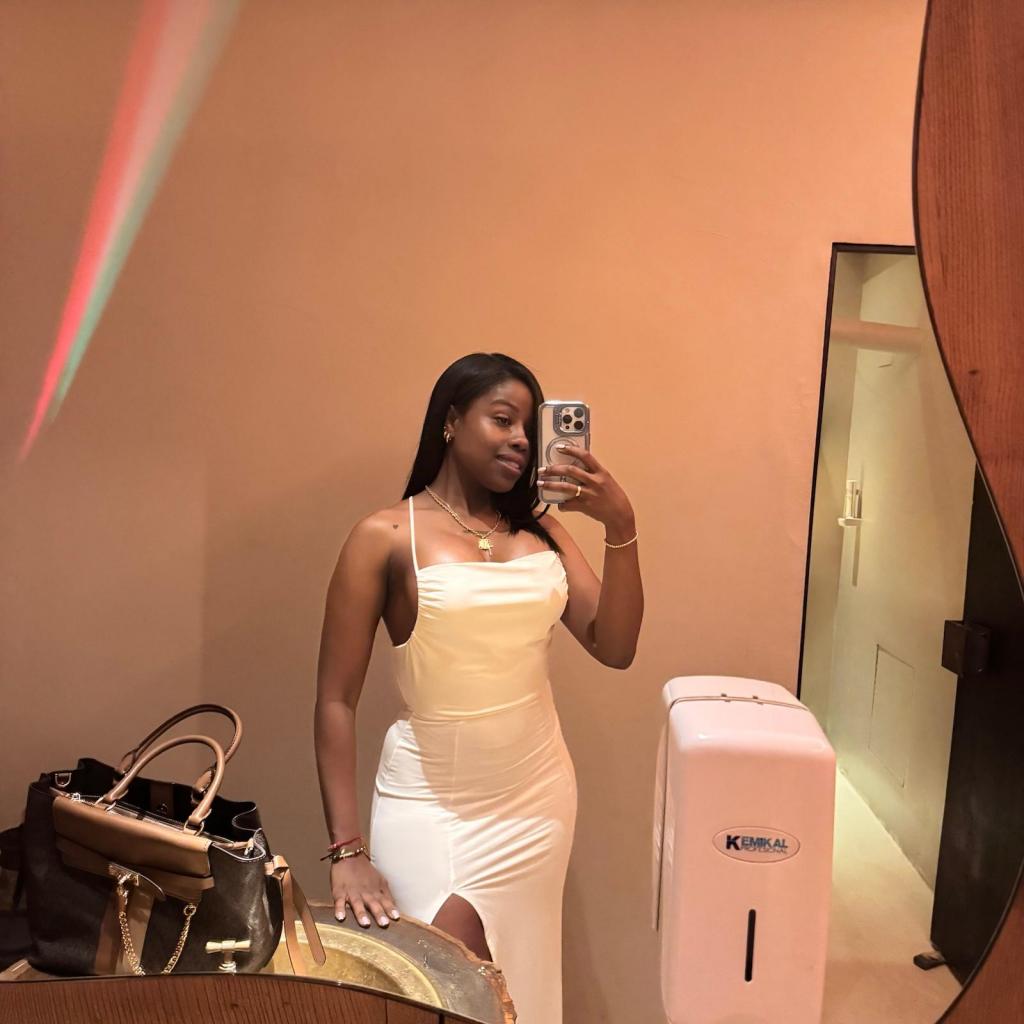 633822353: Chica busca chico en Huelva