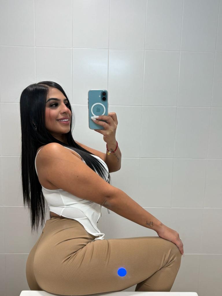 Chica busca chico en Almería: 