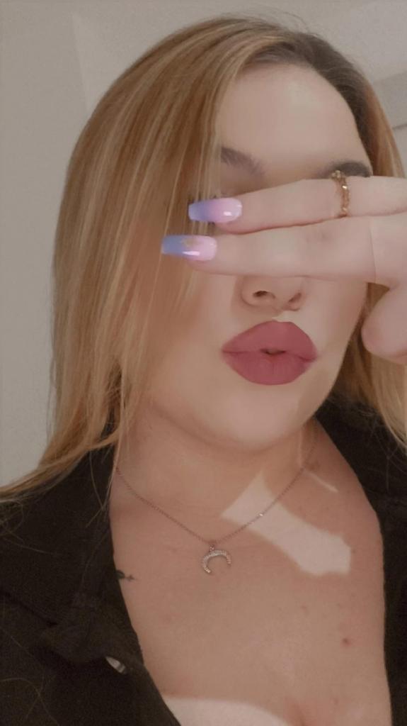 631693168: Chica busca chico en Murcia