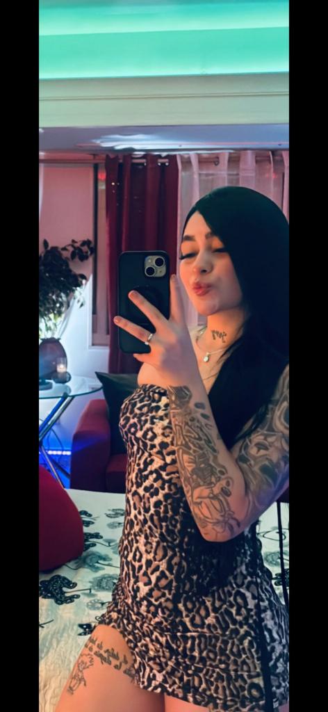 Chica busca chico en Tarragona: Chica busca chico