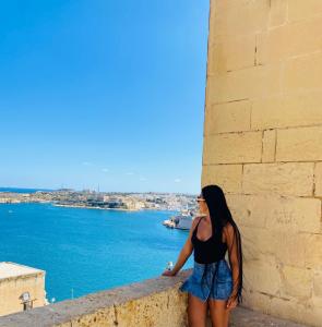 600816018: Chica busca chico en Ibiza