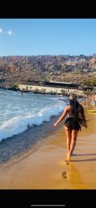 600053885: Chica busca chico en Ibiza