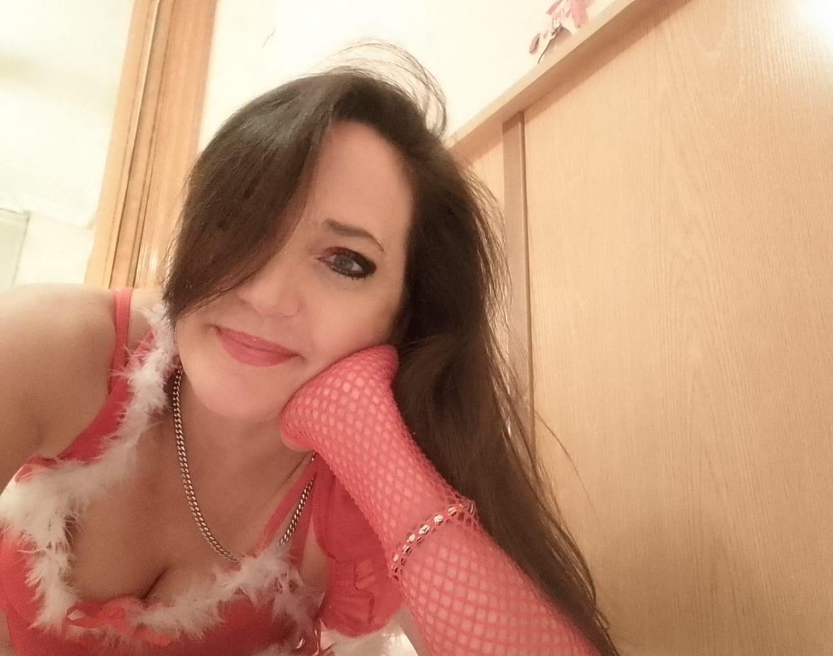 635303303: Chica busca chico en Madrid