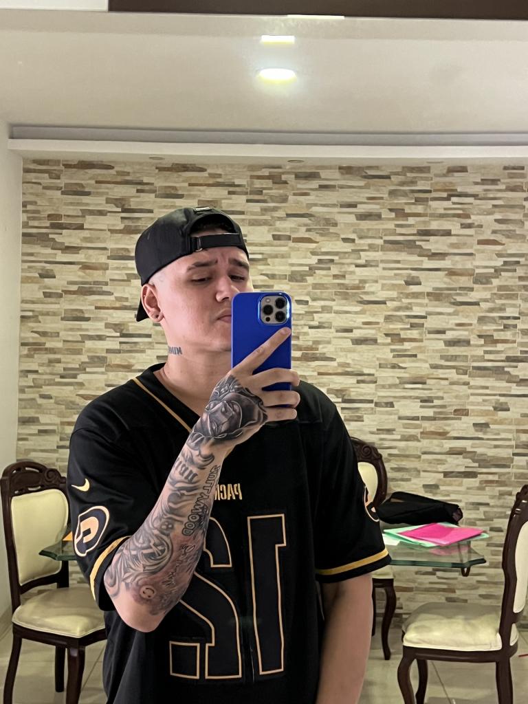 742070240: Chico busca chica en Murcia