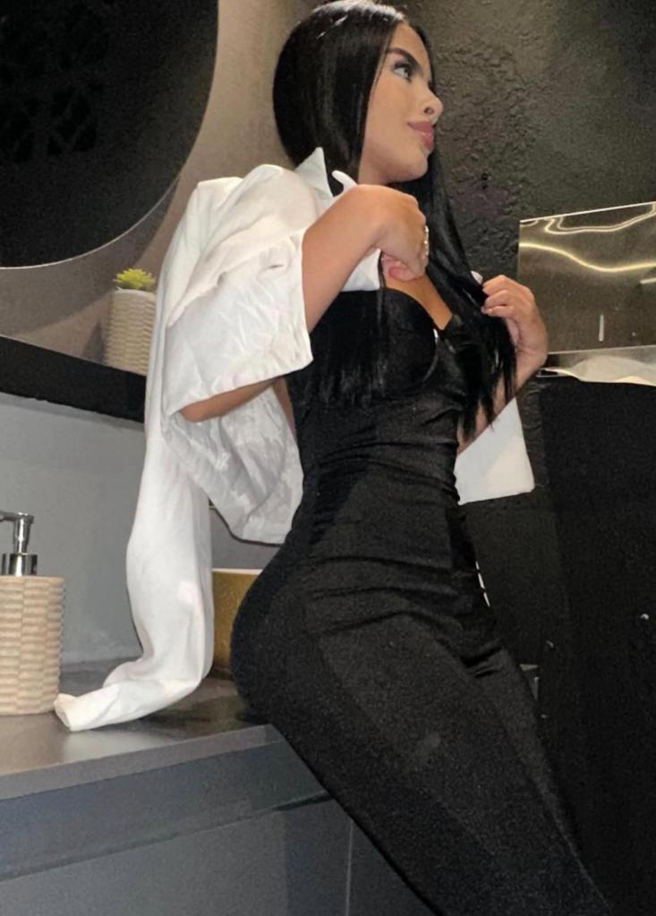 Chica busca chico en La Coruña: Chica busca chico