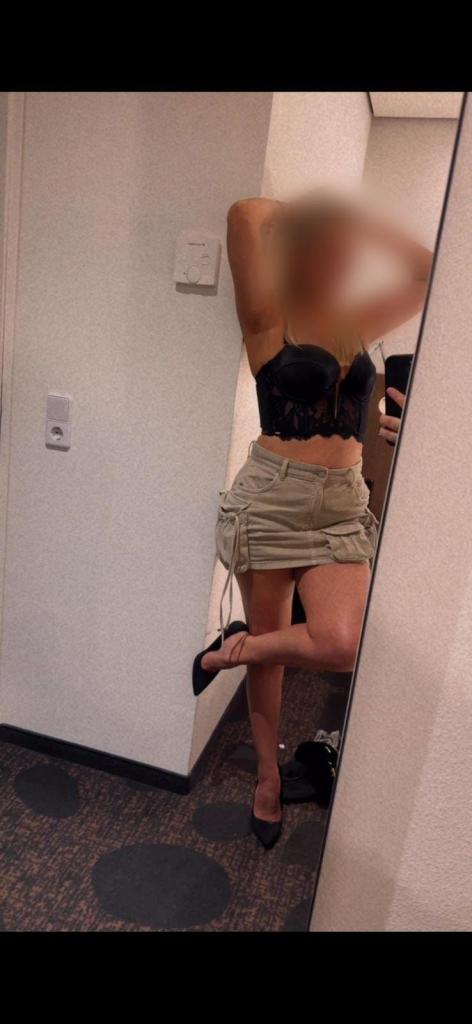 624091384: Chica busca chico en Almería