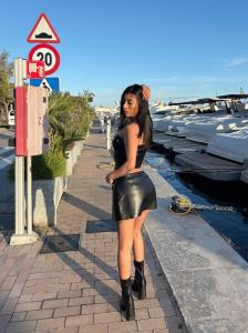 624421641: Chica busca chico en Madrid