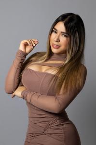 657339213: Chica busca chico en Ibiza