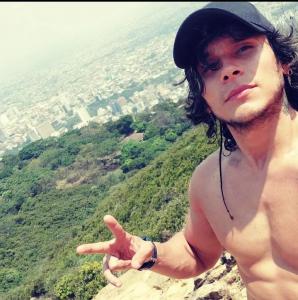 613878323: Chico busca chica en Valladolid