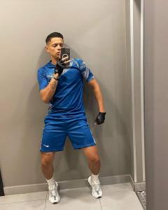 614772935: Chico busca chica en Murcia