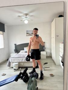 Chico busca chica en Cádiz: 