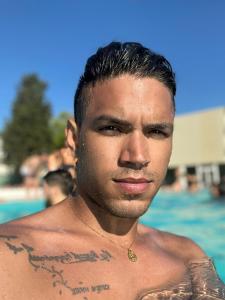 Chico busca chica en Huelva: 