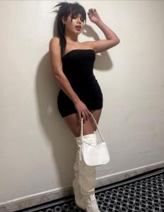 656368187: Transexual en La Coruña