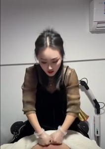 614604161: Chica busca chico en Madrid