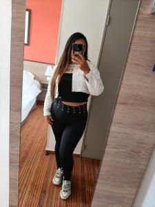 631844041: Chica busca chico en Álava