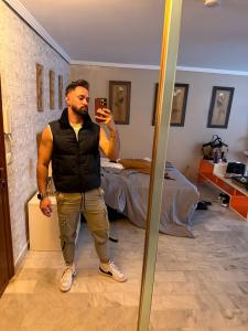 Chico busca chica en Las Palmas: 