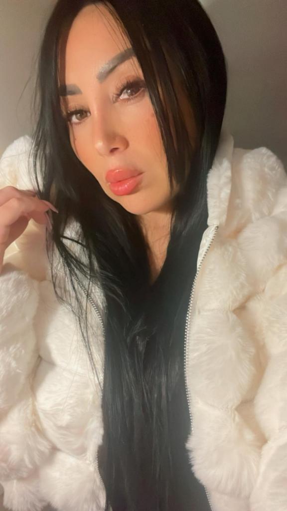 666221870: Chica busca chico en Sevilla