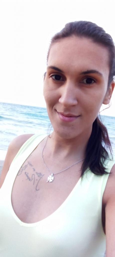 639539437: Transexual en Lérida