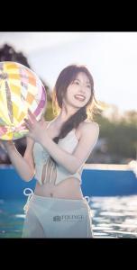 655288269: Chica busca chico en Ibiza