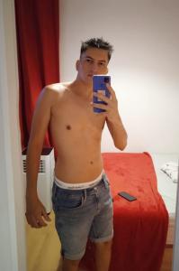 Chico busca chica en León: 