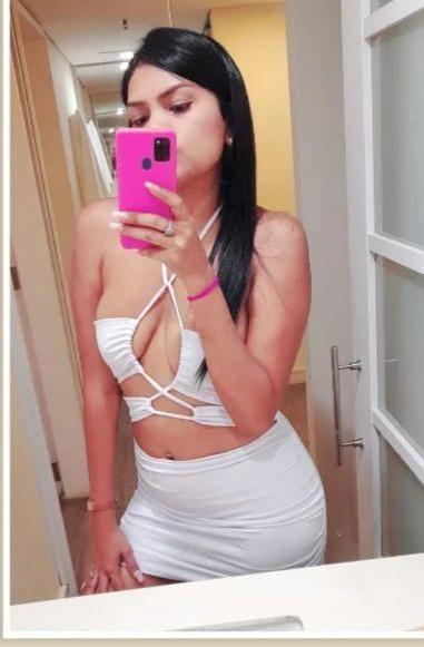 Chica busca chico en Almería: 