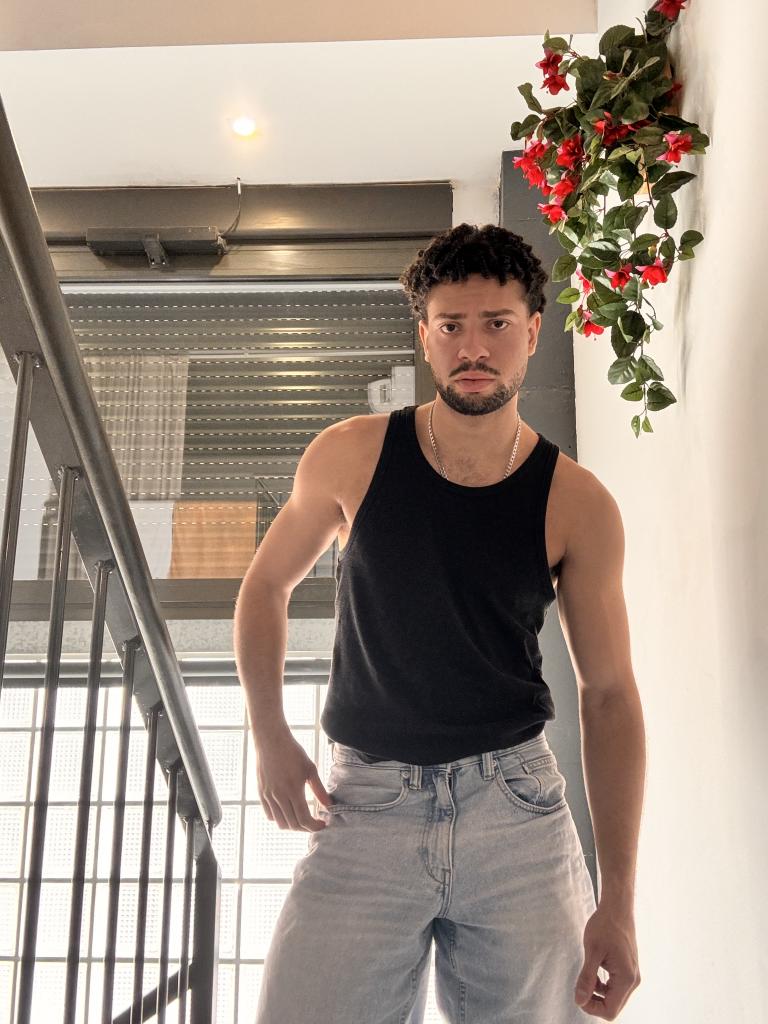 Chico busca chica en Valencia: 