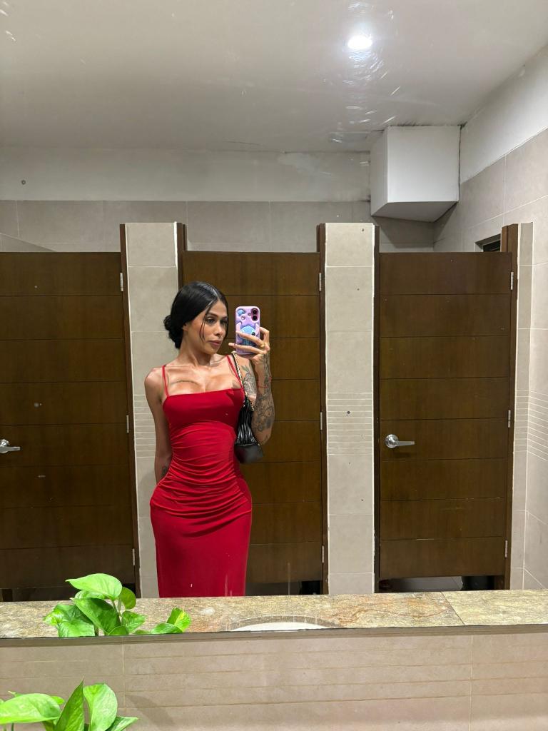 613945263: Transexual en Barcelona