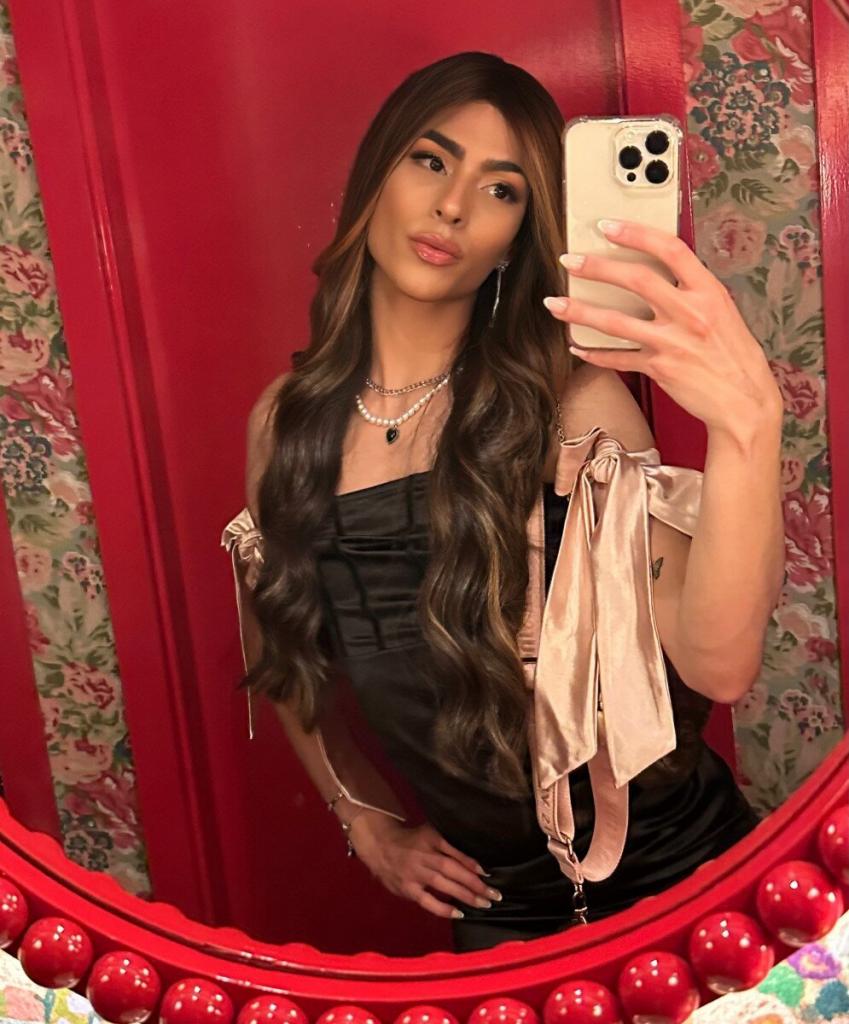 614905225: Transexual en La Coruña