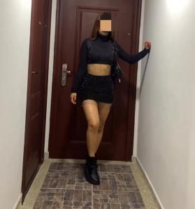 634063177: Chica busca chico en La Coruña