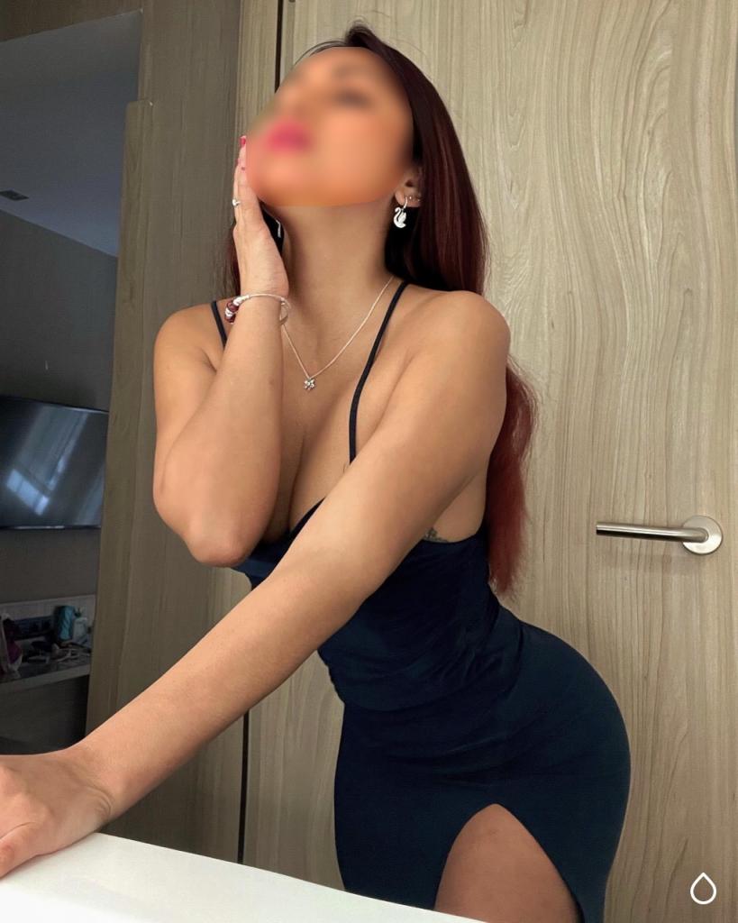 613233769: Chica busca chico en La Coruña