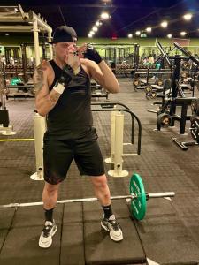 614772935: Chico busca chica en Murcia