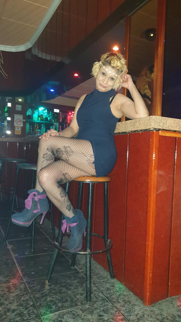 641514308: Chica busca chico en Almería