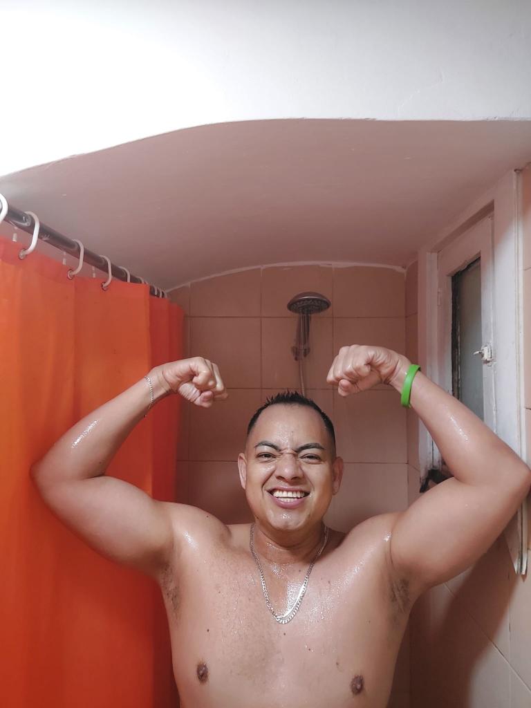 613313102: Chico busca chica en Barcelona