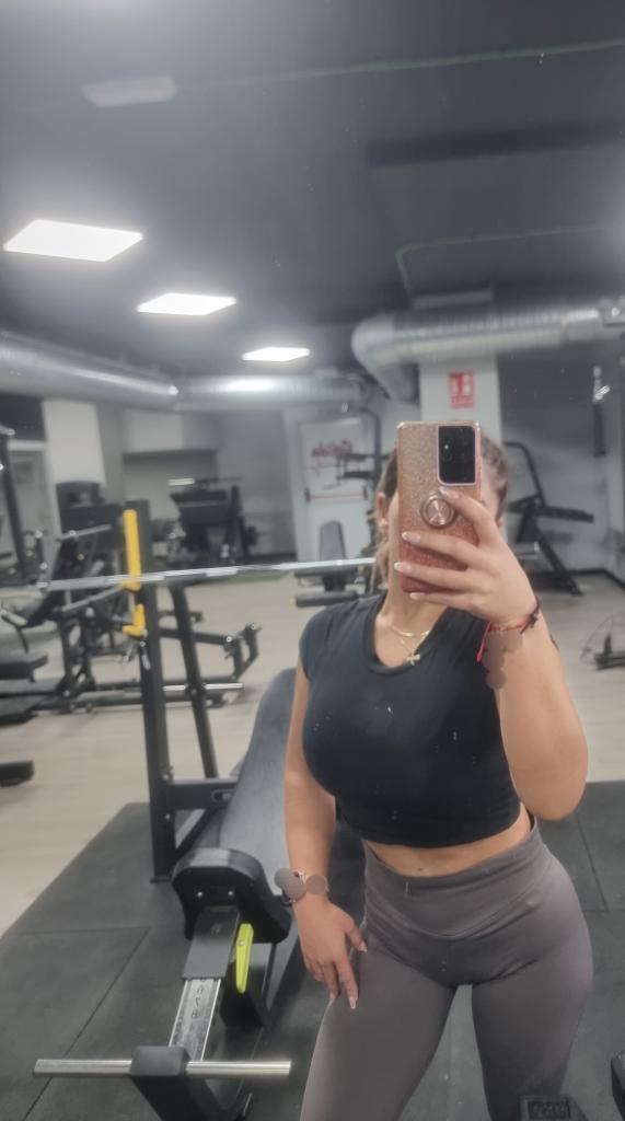 684777923: Chica busca chico en Granada