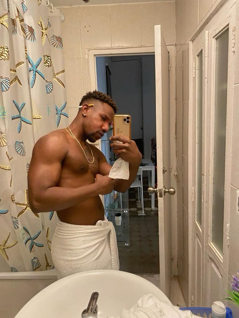 Chico busca chica en Barcelona: 