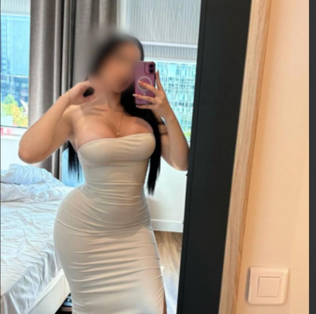 Chica busca chico en Cádiz: 