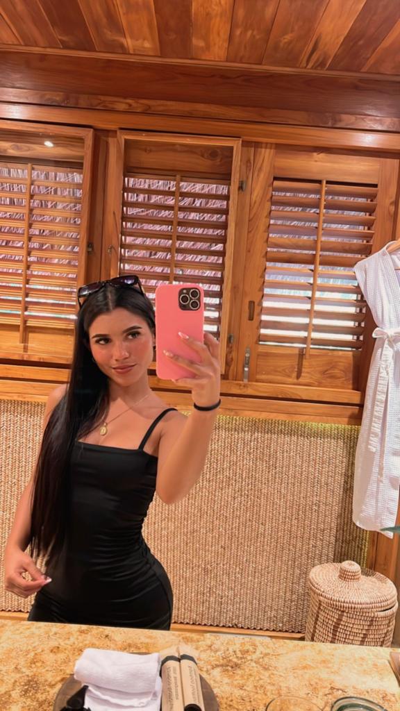 Chica busca chico en Tenerife: 