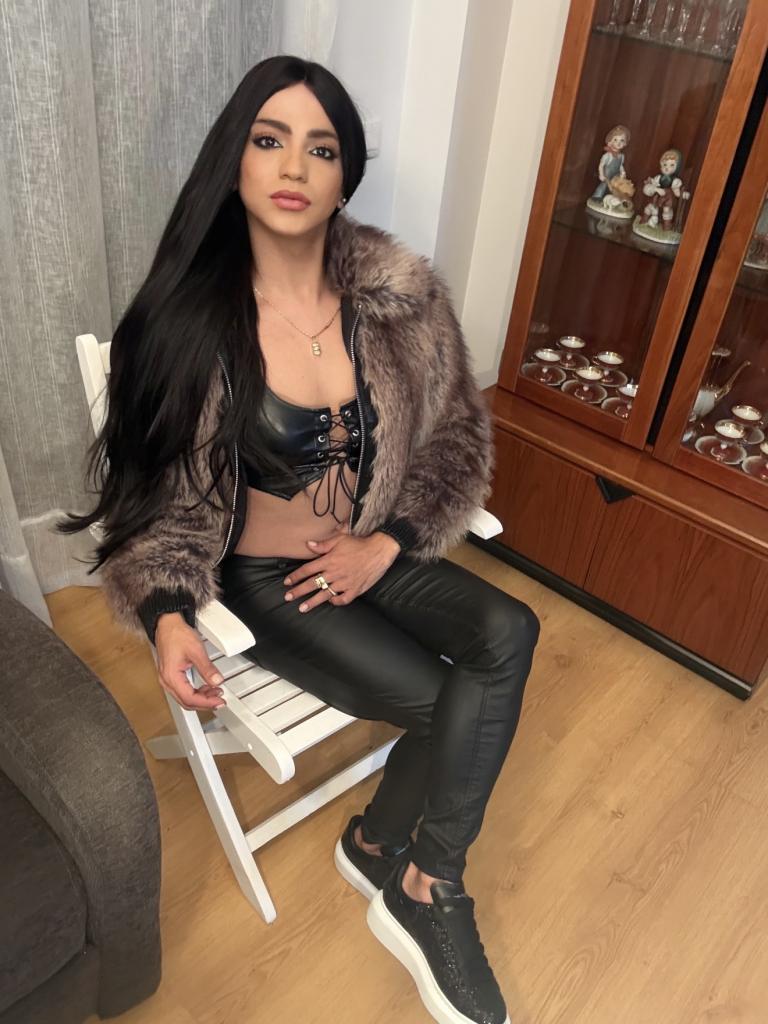 613230446: Transexual en Lérida