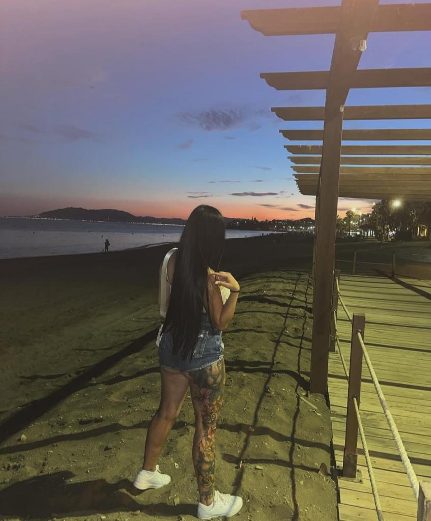 Chica busca chico en Granada: 