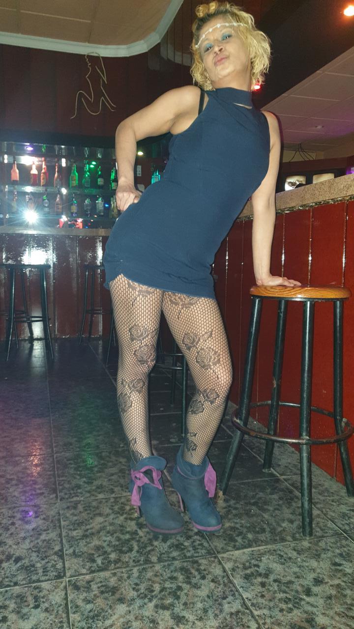 641514308: Chica busca chico en Almería
