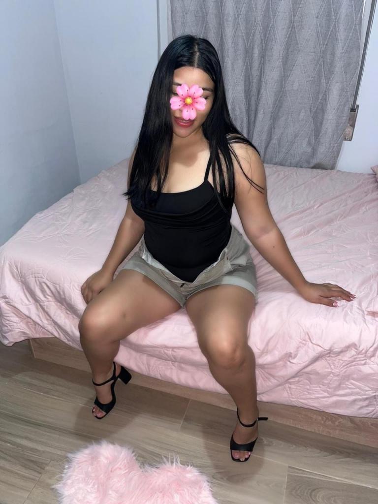 671875430: Chica busca chico en Sevilla