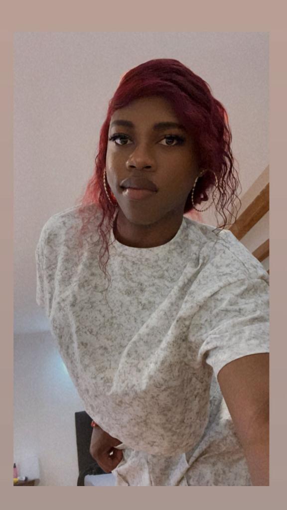 687123603: Transexual en Barcelona